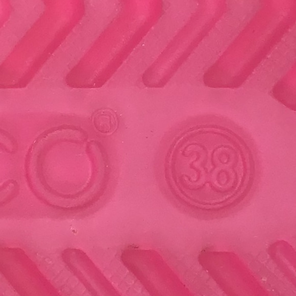 Ecco Shoes - Picture 14 of 15